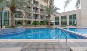 Outdoor pool - Dream Inn - Address Fountain View (Dubai)