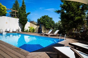 Deluxe-Villa, eigener Pool, Meerblick | Zimmersafe, individuell dekoriert, individuell eingerichtet