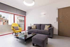 Luxury Apartment, 2 Bedrooms | Living area