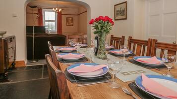Cottage | Interior