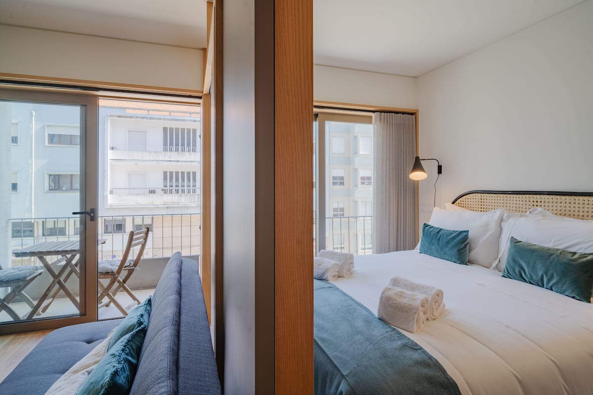 Estúdio urbano | 2 quartos, roupas de cama premium, camas com colchões pillow-top