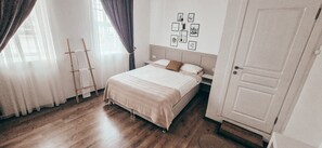 Standaard kamer | Luxe beddengoed, een strijkplank/strijkijzer, gratis wifi, beddengoed