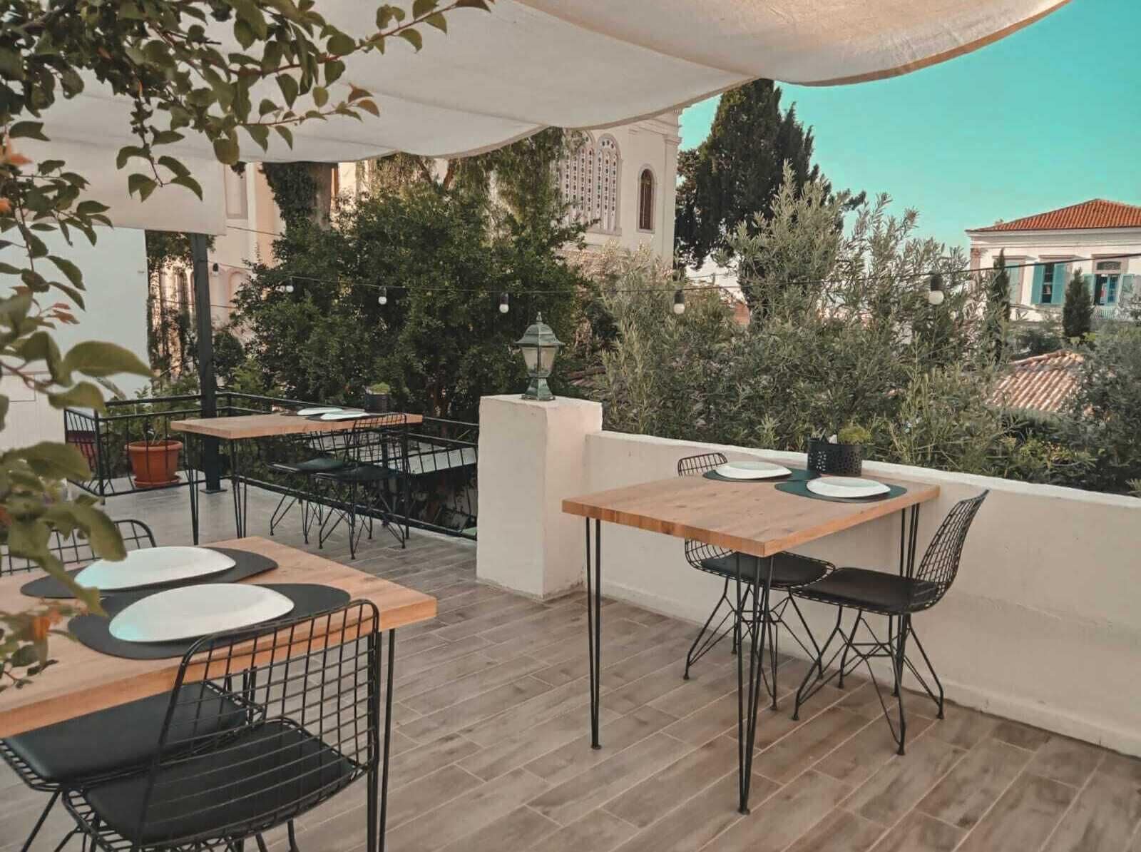 Desayuno de cocina local todos los días (con cargo) 