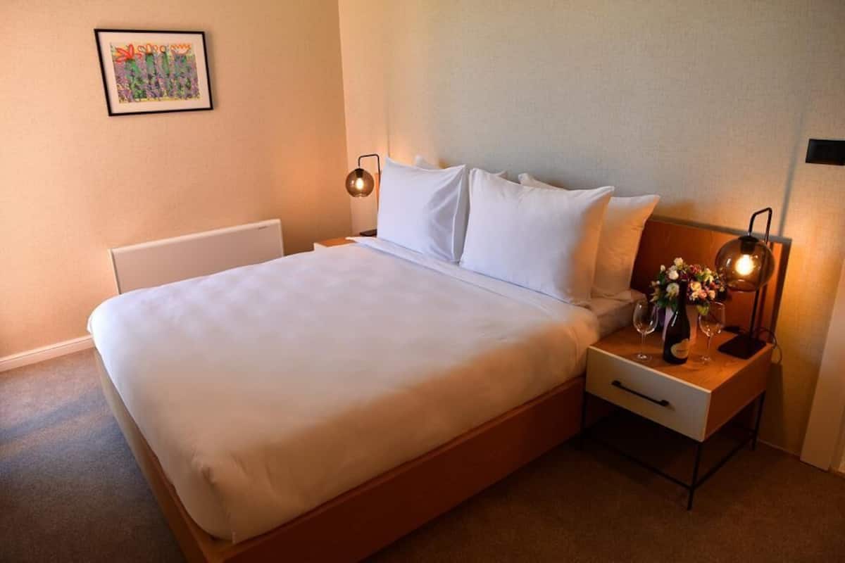 Coffres-forts dans les chambres, bureau, Wi-Fi gratuit
