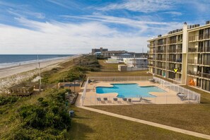 Kondominium, 2 kamar tidur | Kolam renang