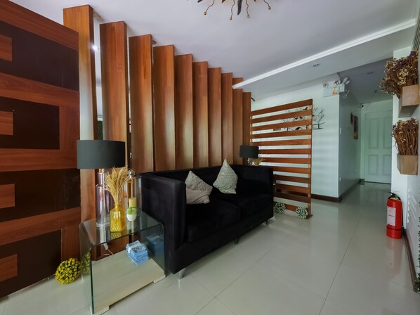 Reception - Nest Nano Suites Poblacion-Makati (Makati)