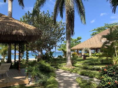 Relax In Jamaica - Enjoy 7 Miles Of White Sand Beach! 1 Bedroom Villa by RedAwning