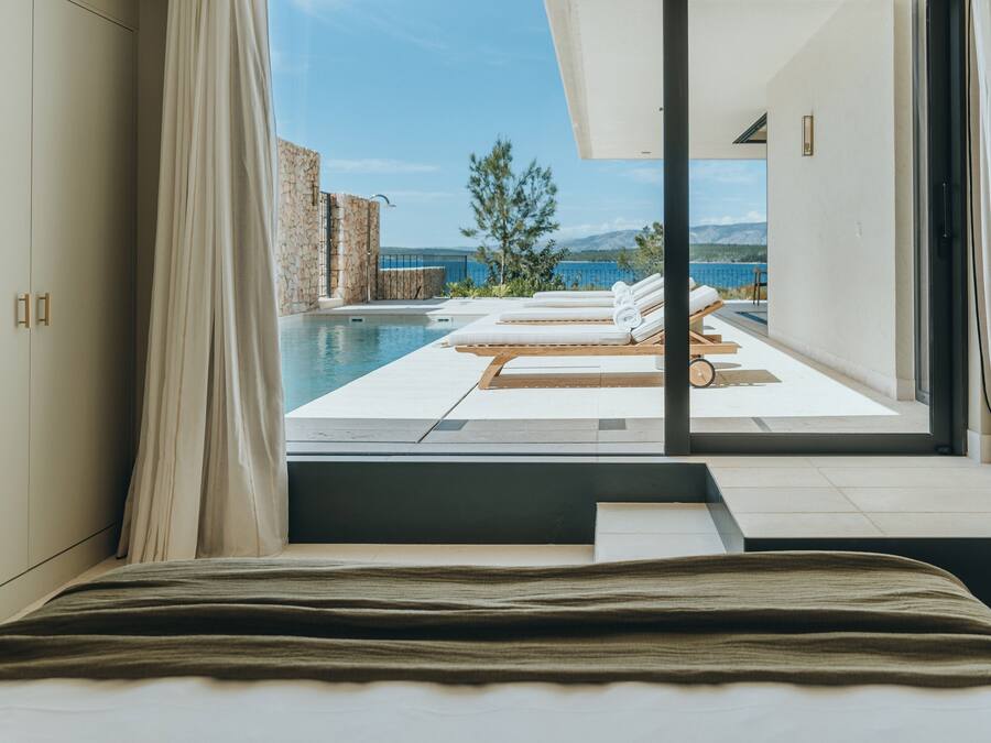 Exclusive Villa | Egyptian cotton sheets, premium bedding, memory foam beds