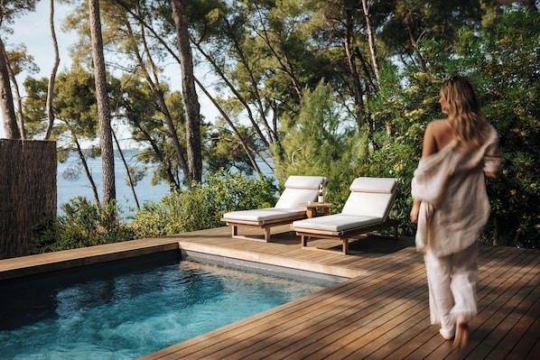 Seasonal outdoor pool