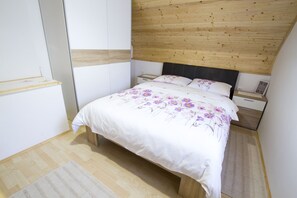 Cottage (Country House Srček with Vineyard V) | 1 bedroom, free cots/infant beds - Country House Srček (Brezice)