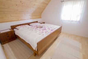 Cottage (Country House Srček with  Vineyard V)