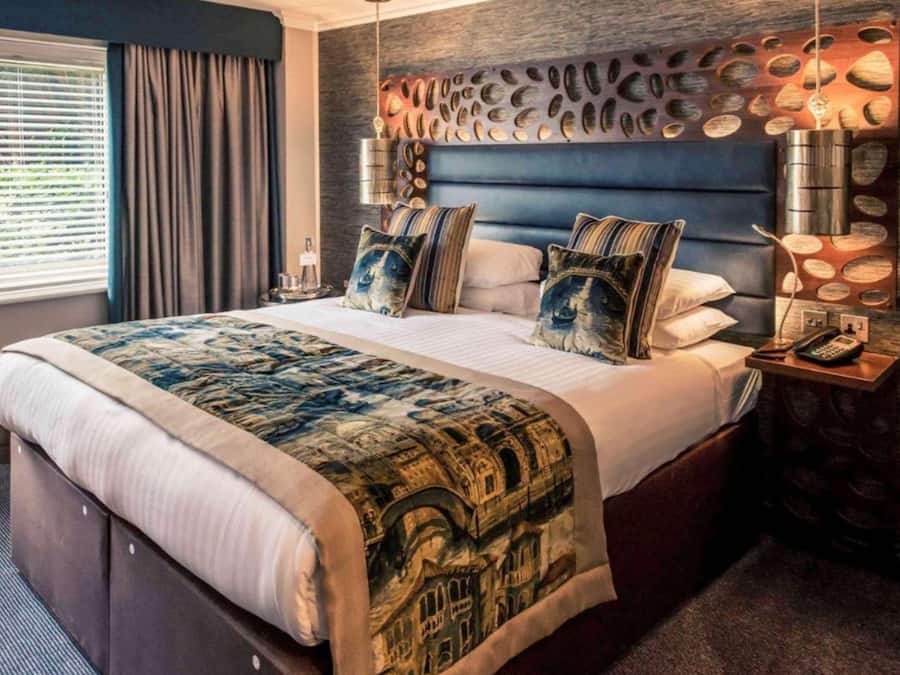 Deluxe Room, 1 Double Bed, Non Smoking | Desk, iron/ironing board, free WiFi, bed sheets