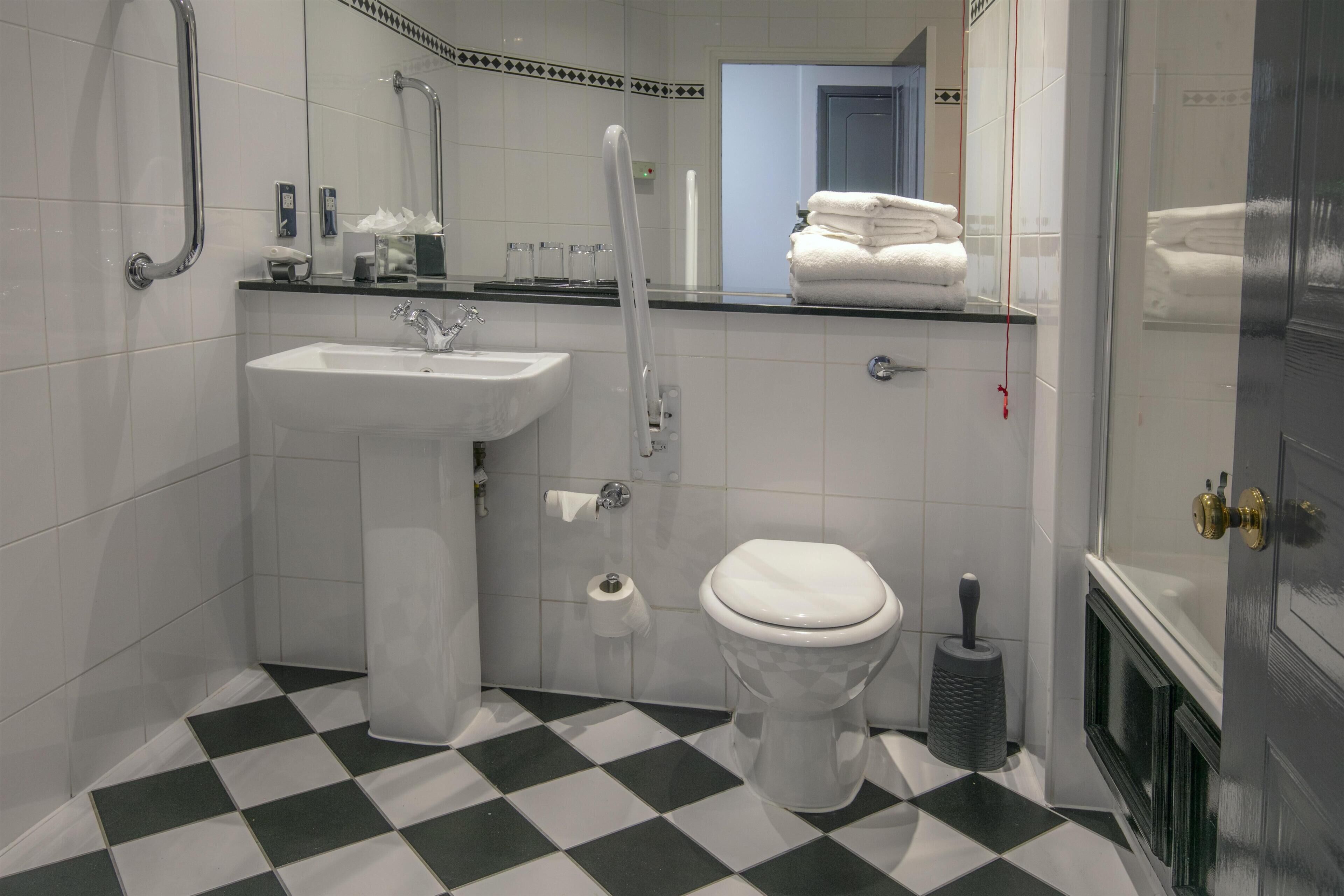 Superior kamer, 1 kingsize bed, niet-roken | Een bureau, een strijkplank/strijkijzer, gratis wifi, beddengoed