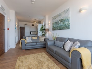 Cottage | Living room | DVD player