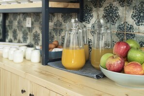 Tägliches Frühstücksbuffet gegen Gebühr