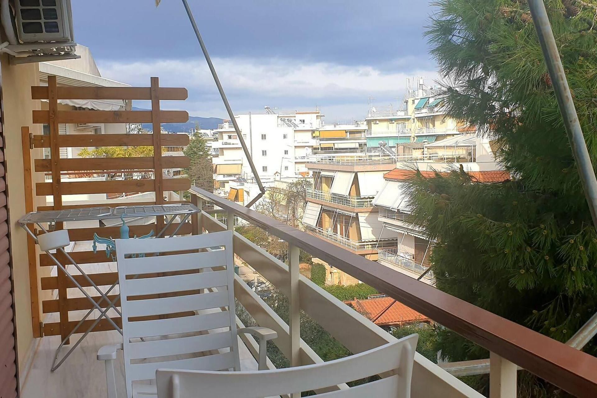 Rooftop Studio Apt Near Metro Holargos- 5 Min Walk