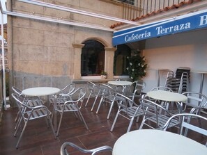 Coffee shop