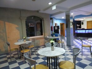 Coffee shop