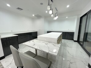 Dagelijks continentaal ontbijt inbegrepen