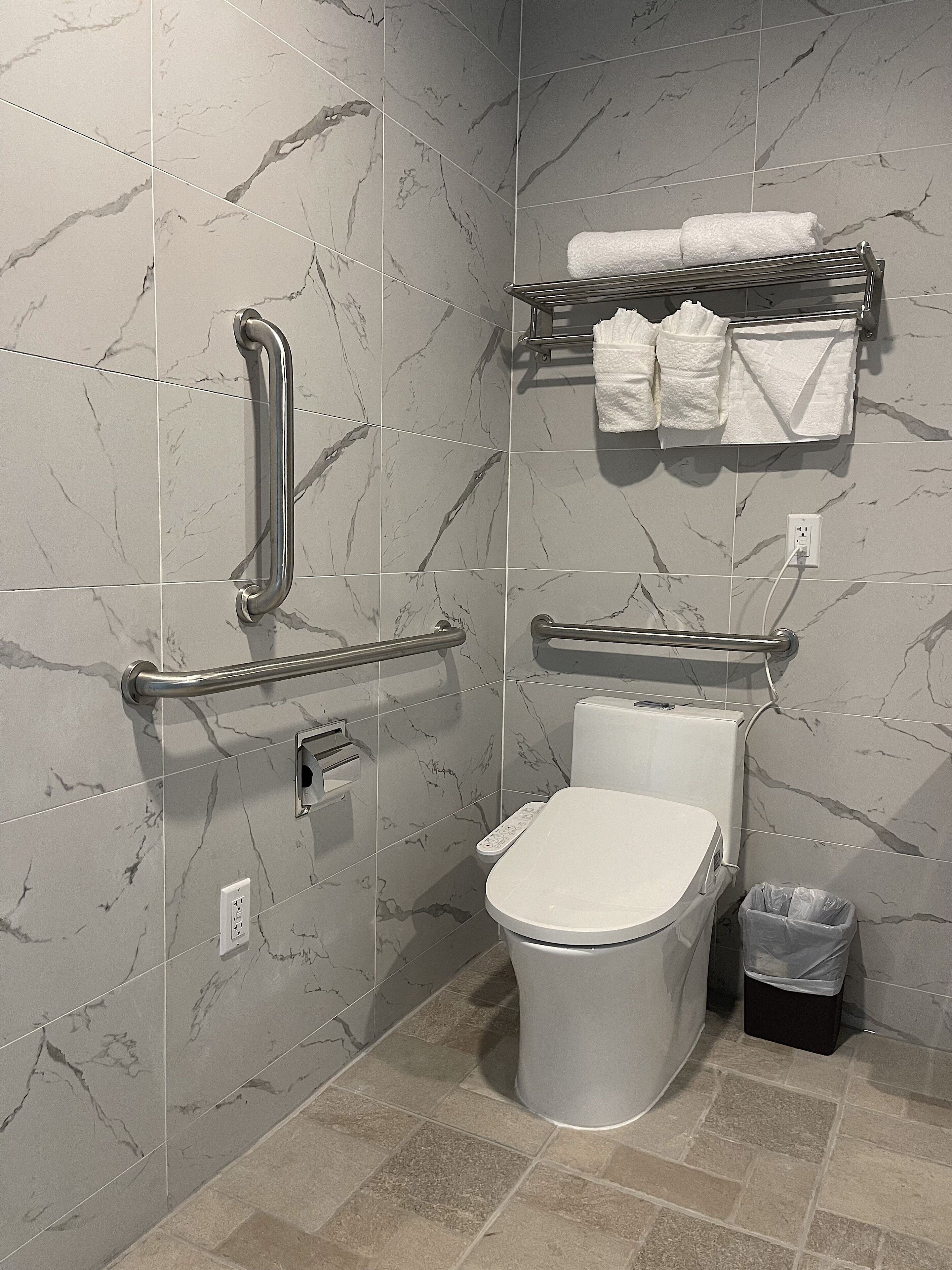 standard room, 1 queen bed, accessible | bathroom | shower, rainfall showerhead, towels