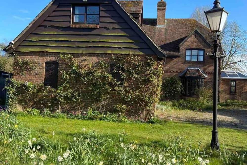 Cosy Rural Retreat, Sleeps 3 & Petfriendly - Devizes