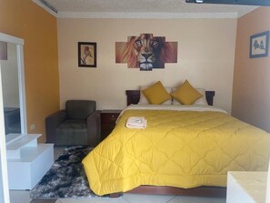 Standard Double Room | Free WiFi - Hotel Las Americas (Cuenca)
