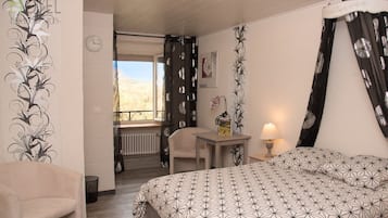 Classic Double Room | Free WiFi, bed sheets