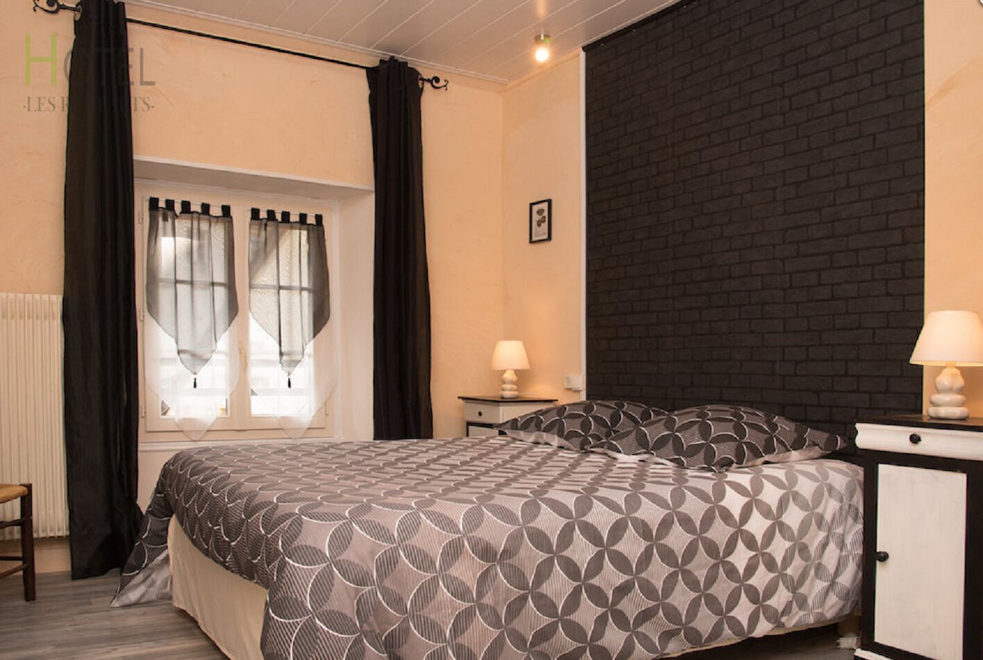 經典雙人房 | 免費無線上網、床單