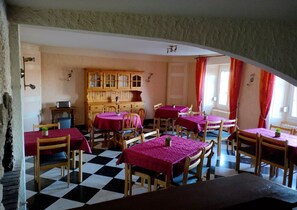 Restaurant - Hôtel Les Remparts (Nozeroy)