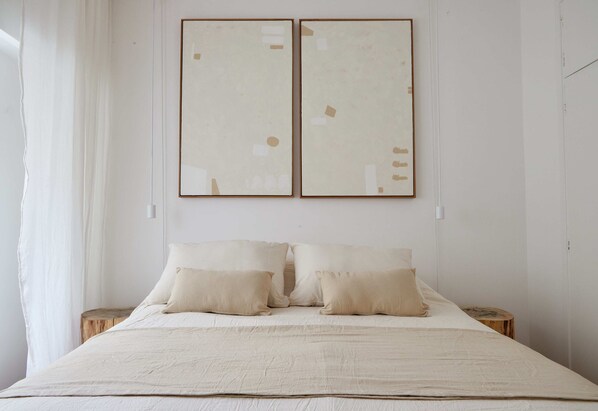 1 habitación, caja de seguridad en la habitación y cuna de viaje