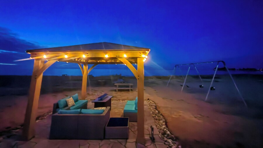 Sea Edge Beachside Hotel