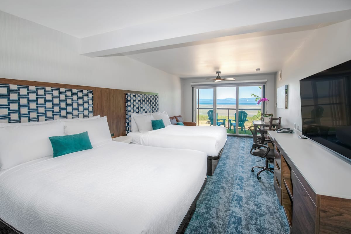 Oceanview Two Queen Room w/ Kitchenette | 1 chambre, bureau, espace de travail pour ordinateurs portables