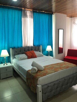 Standard-Studio | Individuell dekoriert, individuell eingerichtet, Bügeleisen/Bügelbrett