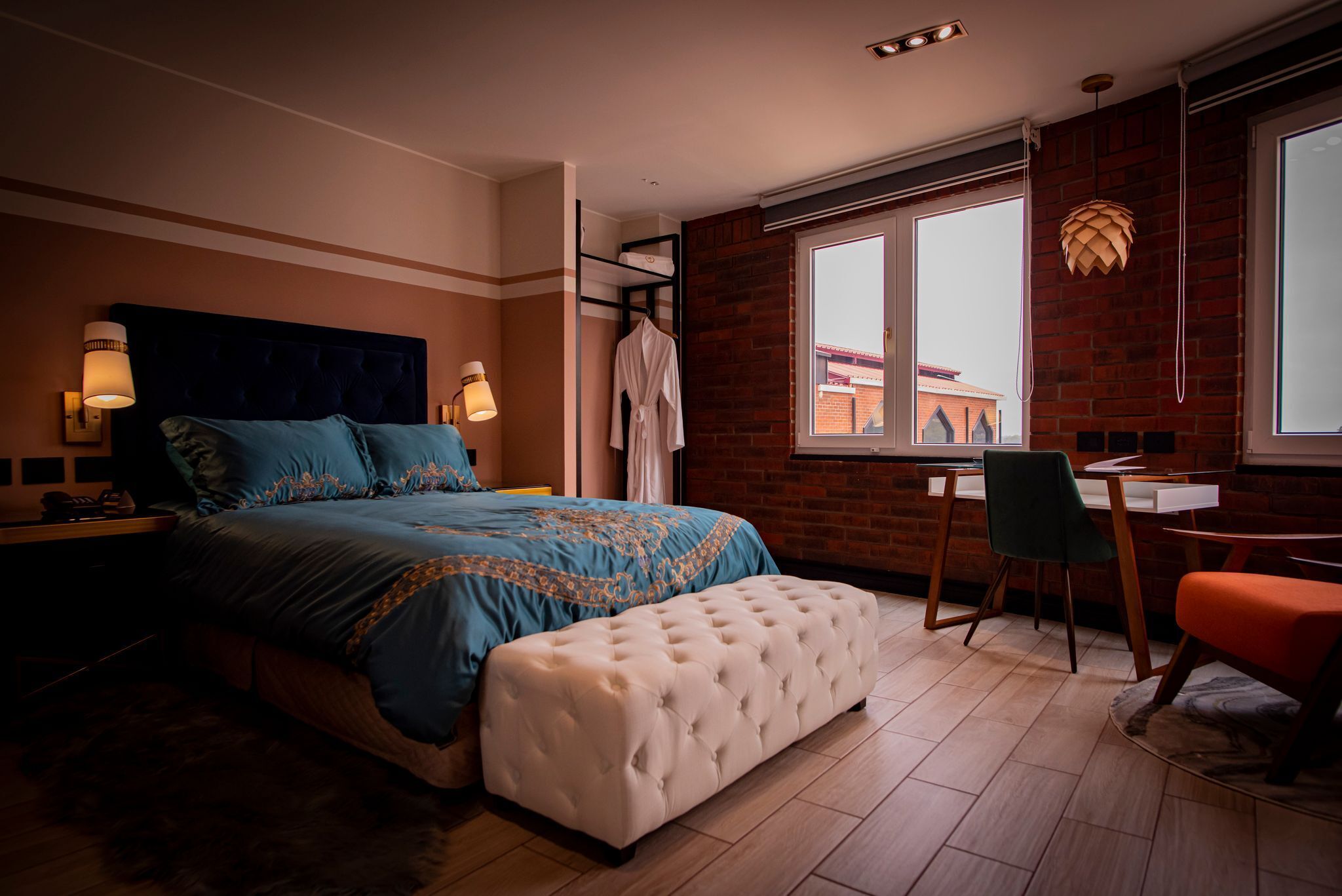 Zimmersafe, Verdunkelungsvorhänge, schallisolierte Zimmer