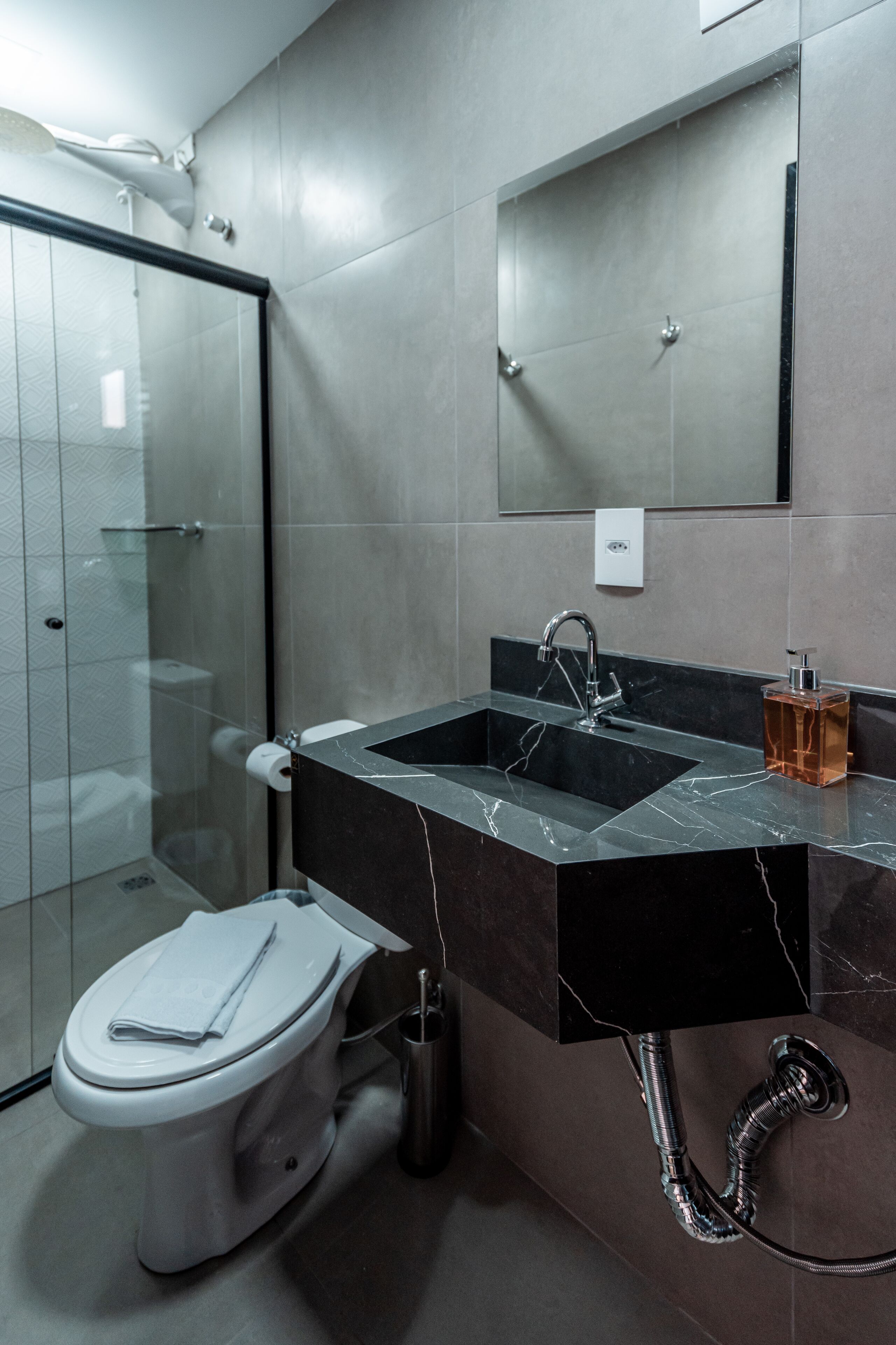 Suite | حمام | تجهيزات دش، مناشف