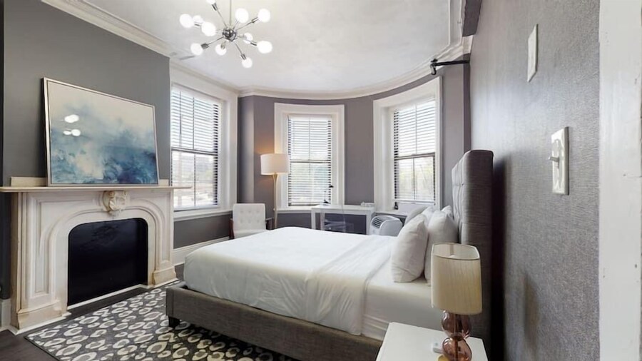 Premier Suites - Bay Village