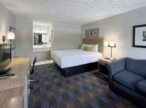 Standard Single Room | Desk, blackout drapes, free WiFi, bed sheets - Mountain Aire Inn Sevierville/Pigeon Forge (Sevierville)