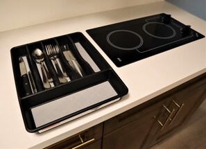 電冰箱、微波爐、爐台、咖啡機/沖茶器