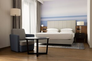 In-room safe, desk, laptop workspace, blackout curtains - Sheraton Nice (Nice)