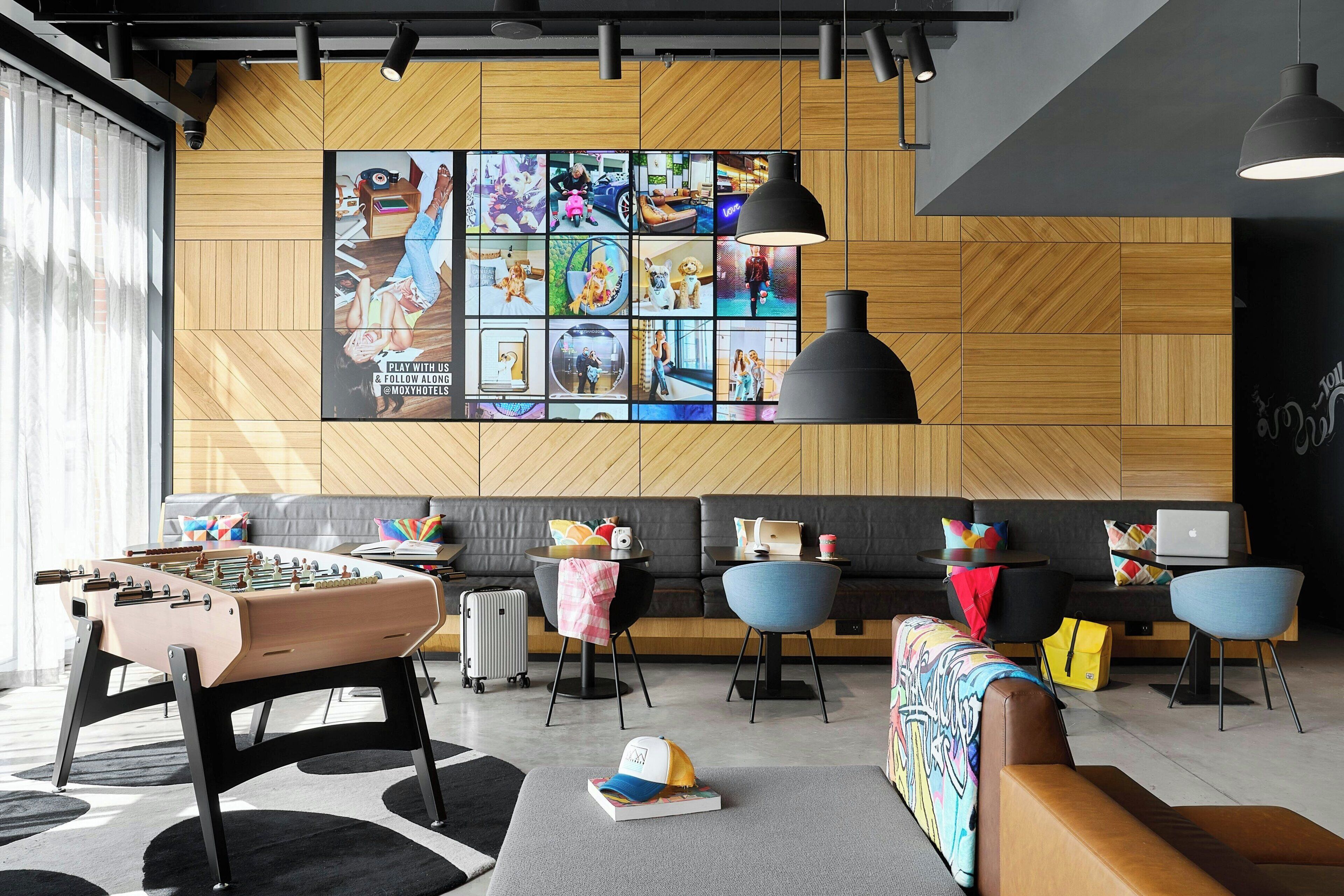 Room, 1 Queen Bed | Property amenity