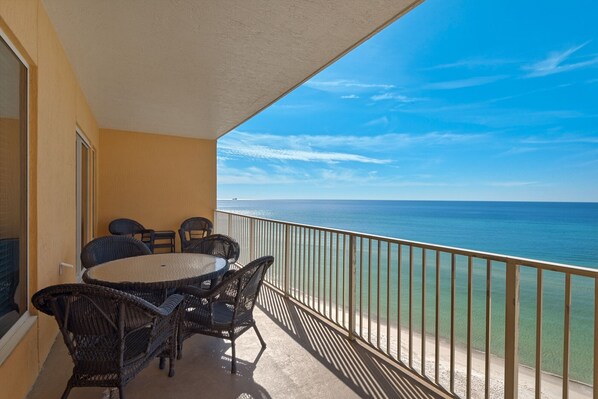 Appart'hôtel, plusieurs lits, bain à remous | Enceinte de l’hébergement