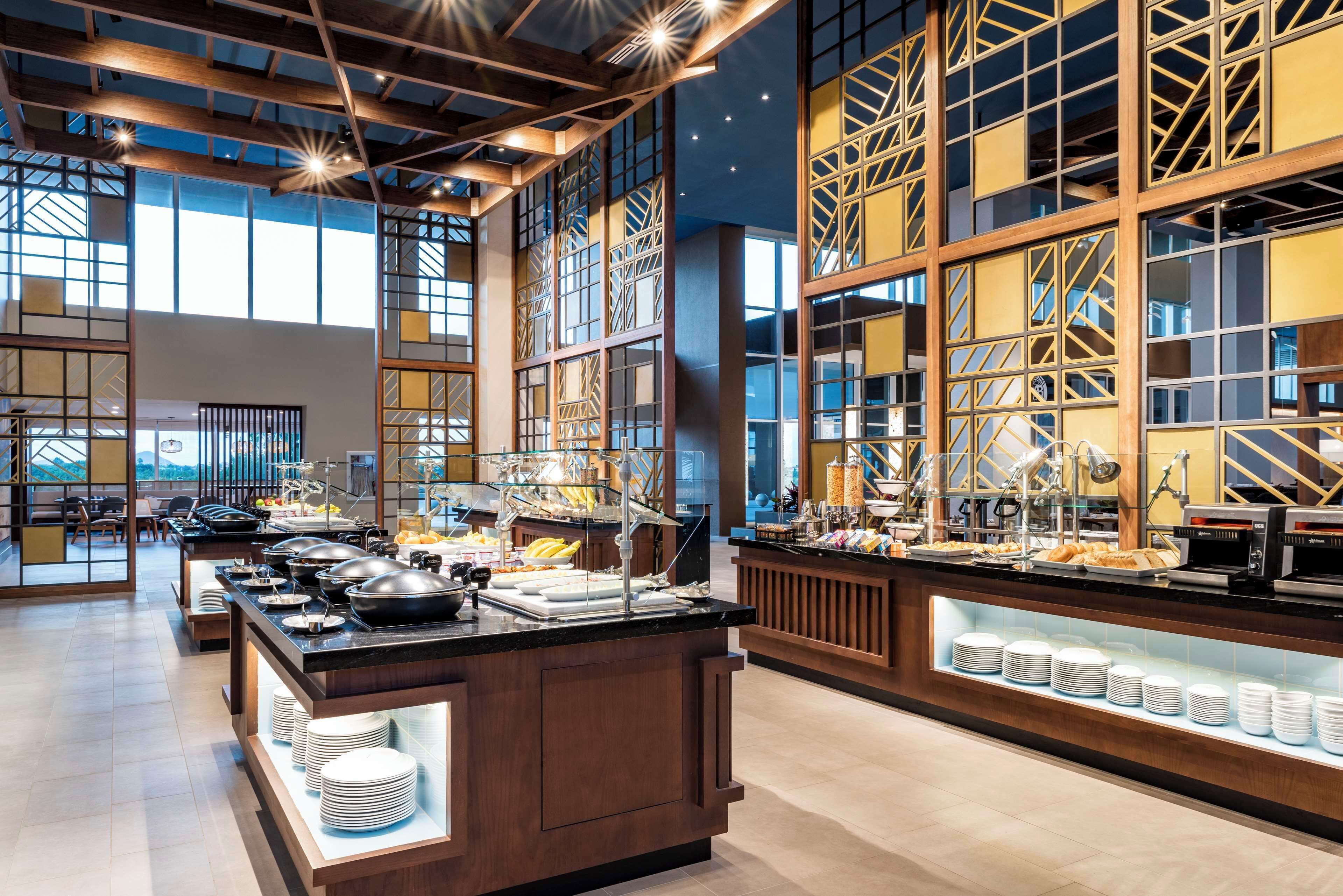 Free daily cooked-to-order breakfast