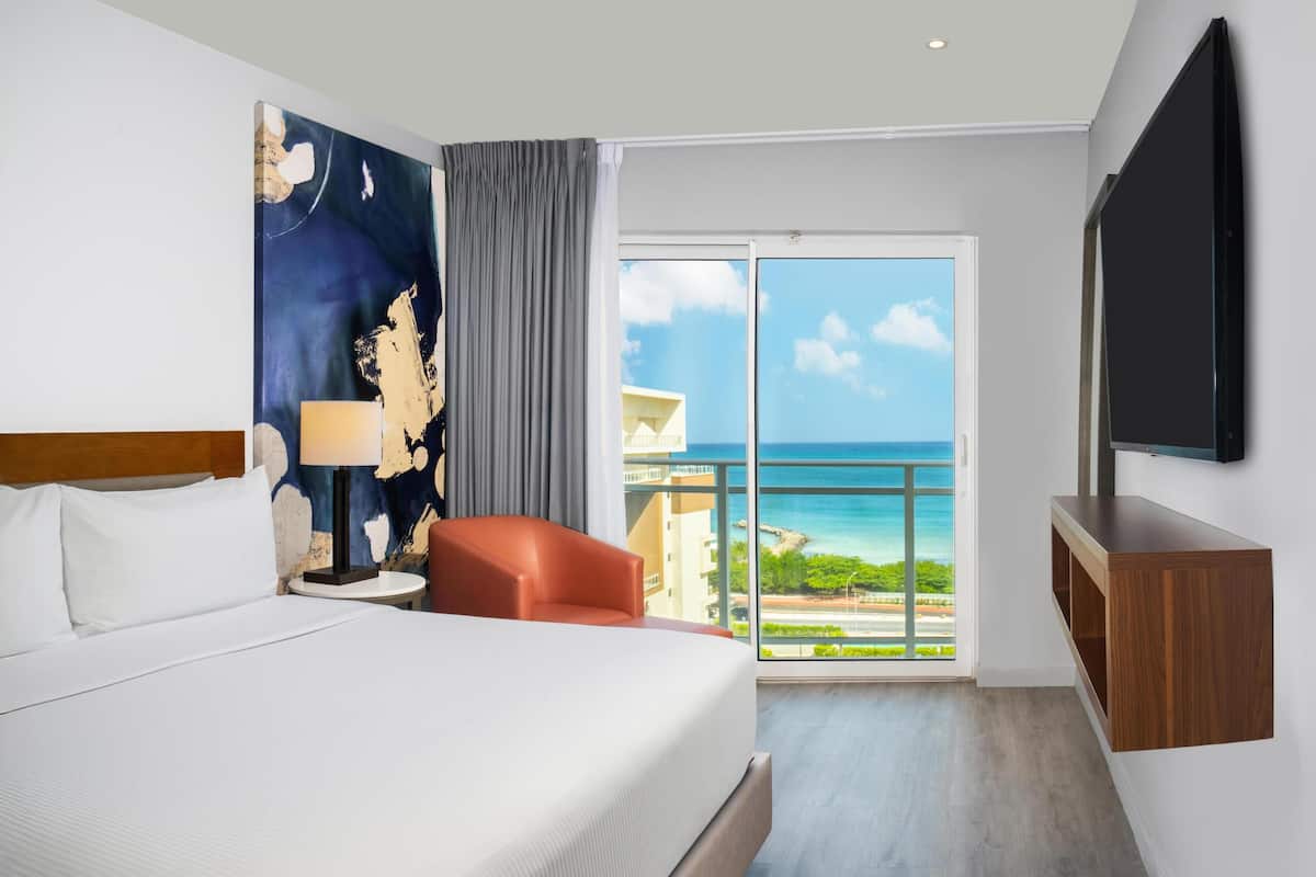 Suite, 1 Katil Raja (King), Ocean View (1 Bedroom) | Peti besi dalam bilik, meja, ruang kerja komputer riba 