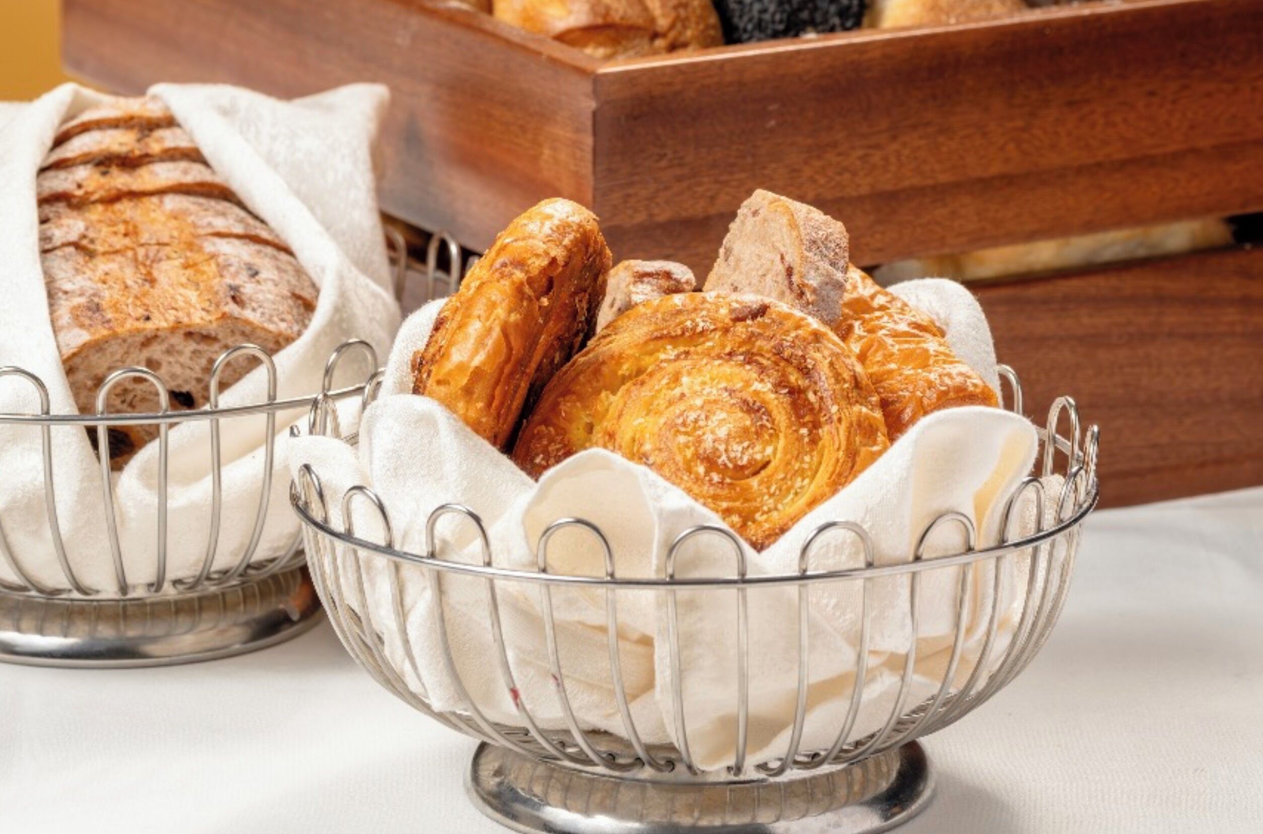 Daily buffet breakfast for a fee
