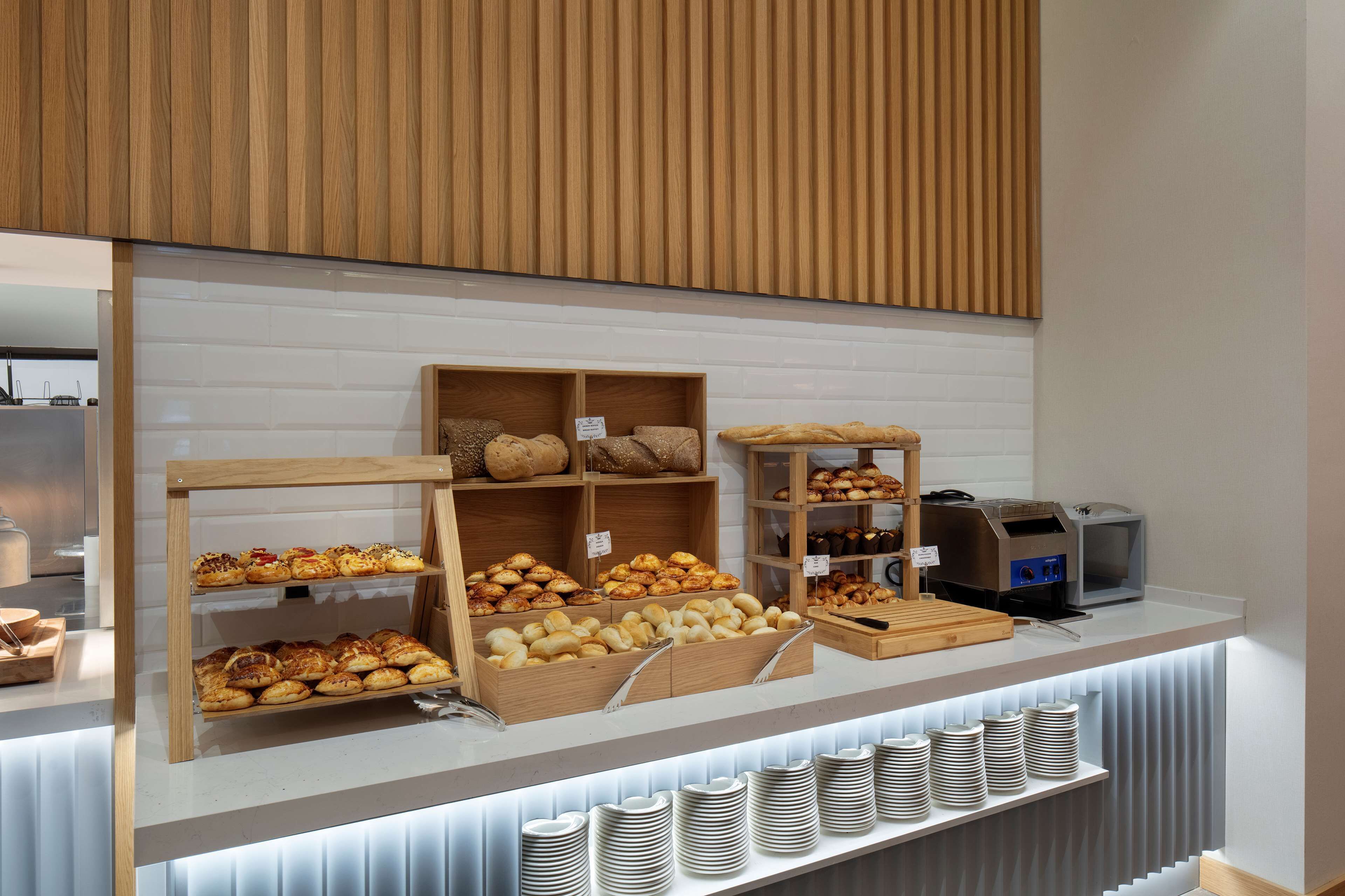 Daily buffet breakfast for a fee