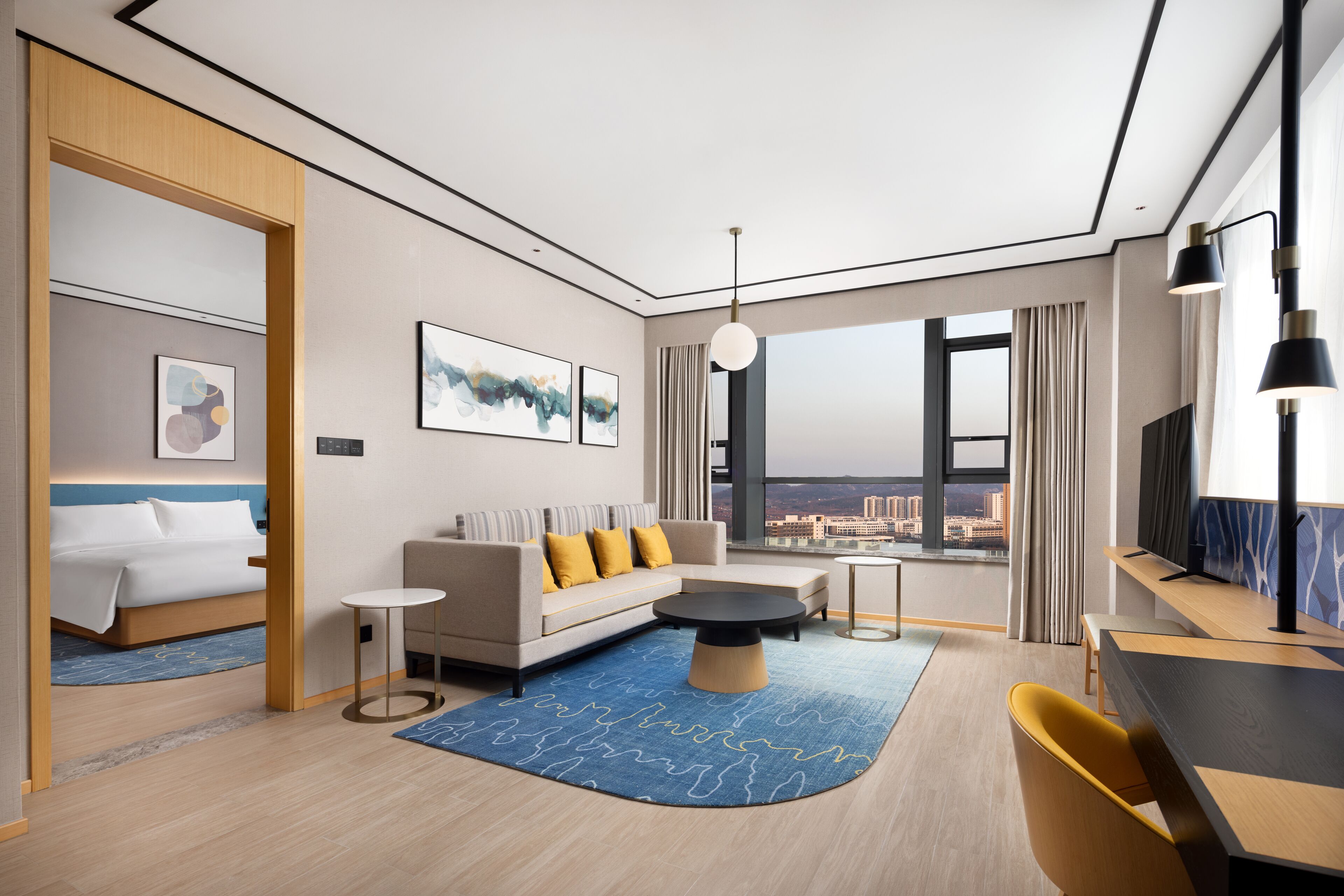 Deluxe Suite, 1 King Bed | Down duvets, in-room safe, desk, laptop workspace