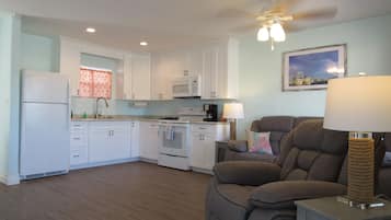 Cottage | Living area