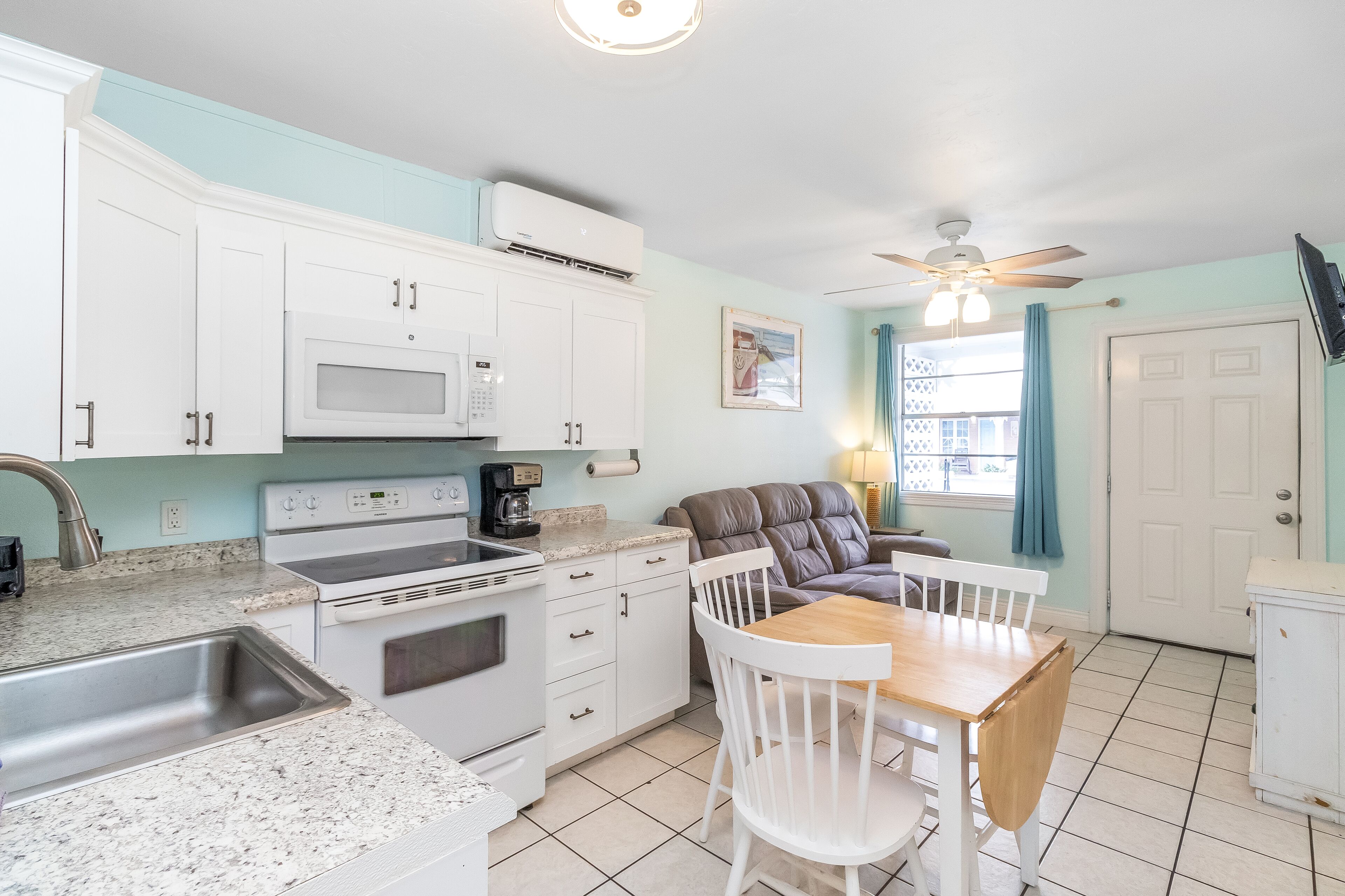 cottage | living area | flat-screen tv