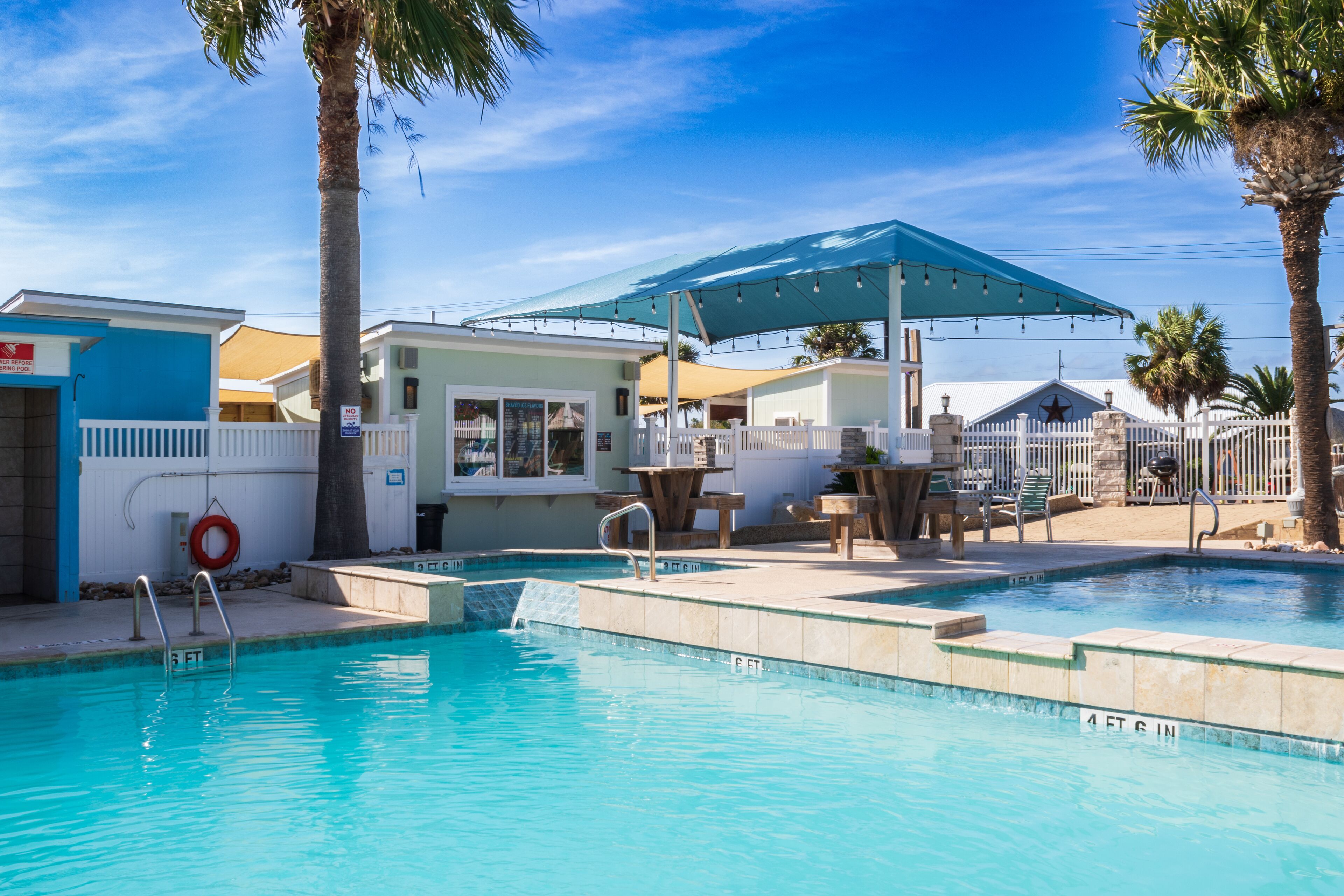 outdoor pool, pool loungers