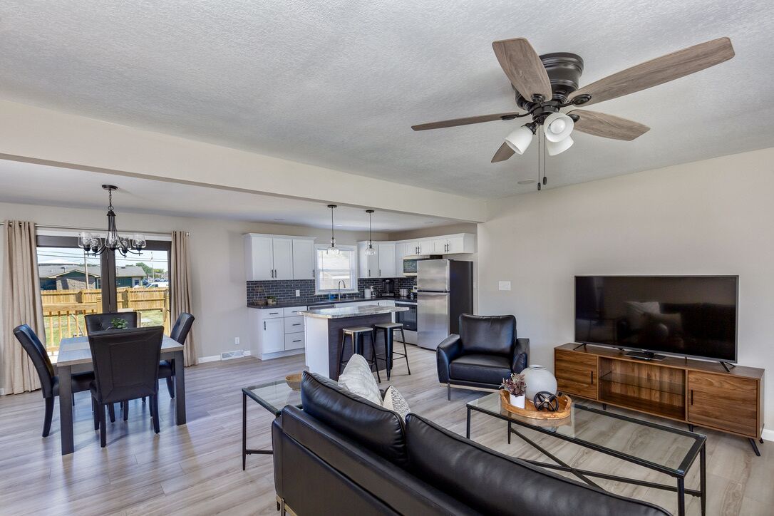 Newly Remodeled Moline Ranch Home, Super Clean, 3BR, Great Location